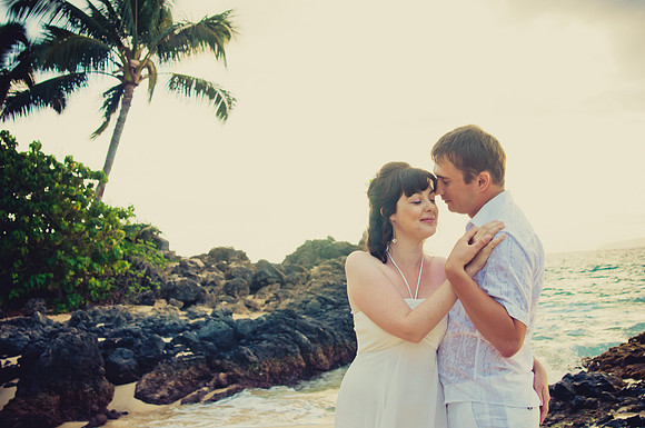 Maui Photographers with Honeymoon Couple