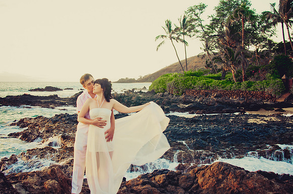 Maui Photographers with Honeymoon Couple