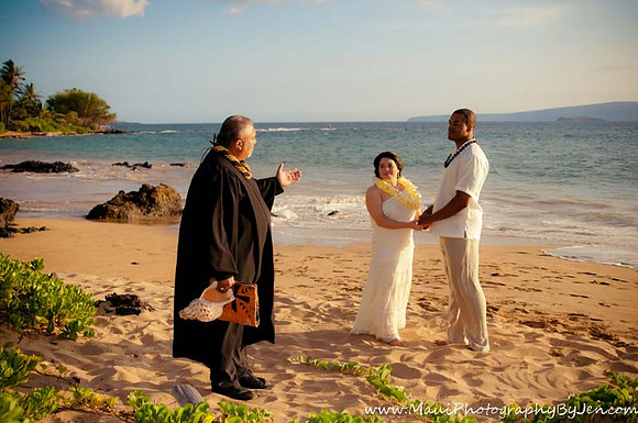 Wedding Photography in Maui By Jen
