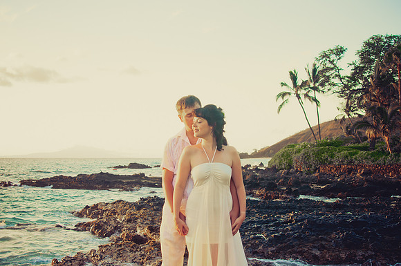 Maui Photographers with Honeymoon Couple