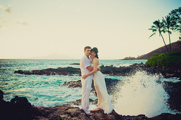 Maui Photographers with Honeymoon Couple