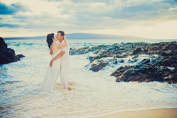 Maui Photographers with Honeymoon Couple